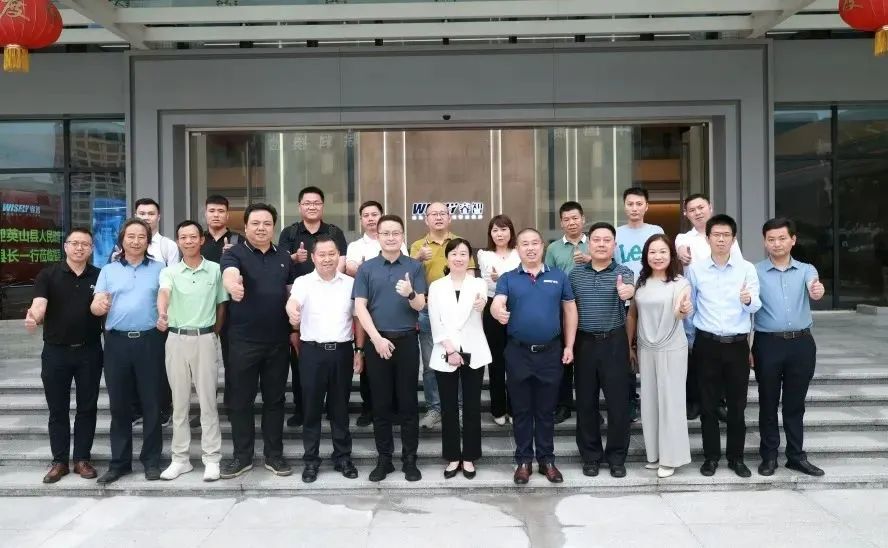 湖北的縣長帶隊赴佛山，考察參觀這一粉末涂料企業(yè)！