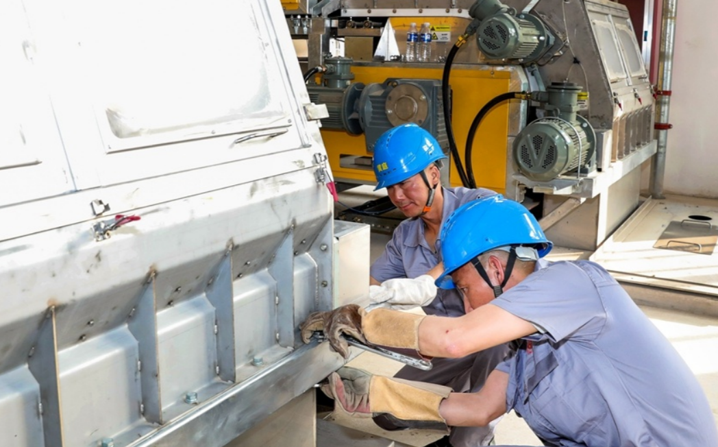 年產(chǎn)12萬噸飽和聚酯樹脂項目，一期工程預(yù)計6月份試生產(chǎn)！